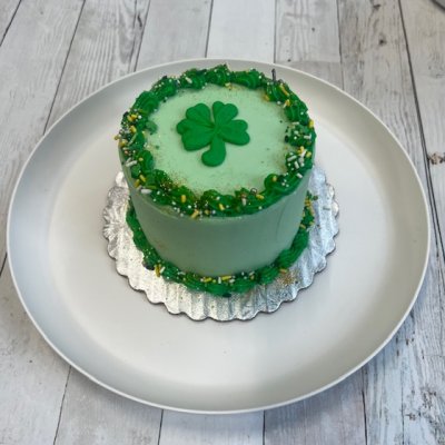 Lucky Charm Smash Cake $25